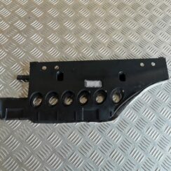 Mērinstrumentu paneļa apakšēja apdare priekš VW PHAETON 2005