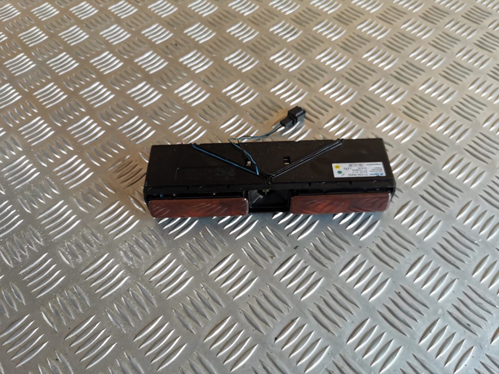 Pelnu trauks priekš VW PHAETON 2005 1 Pelnu trauks priekš VW PHAETON 2005