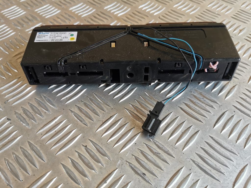 Pelnu trauks priekš VW PHAETON 2005 4 Pelnu trauks priekš VW PHAETON 2005