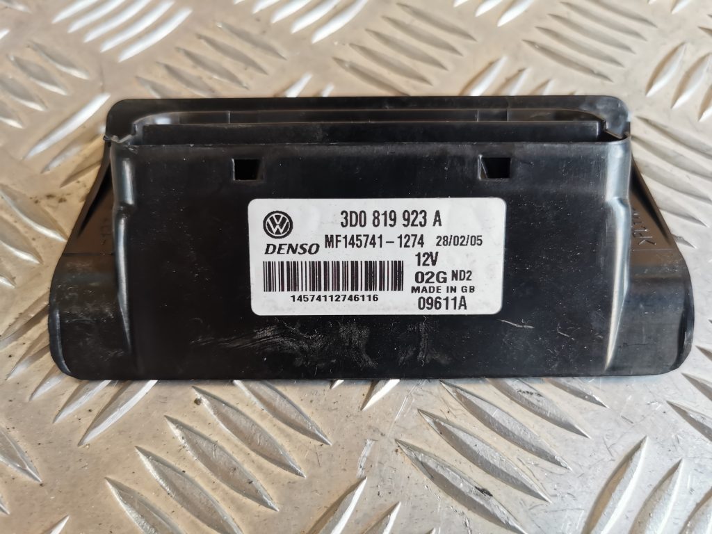 Salona statnes gaisa vads priekš VW PHAETON 2005 3 Salona statnes gaisa vads priekš VW PHAETON 2005