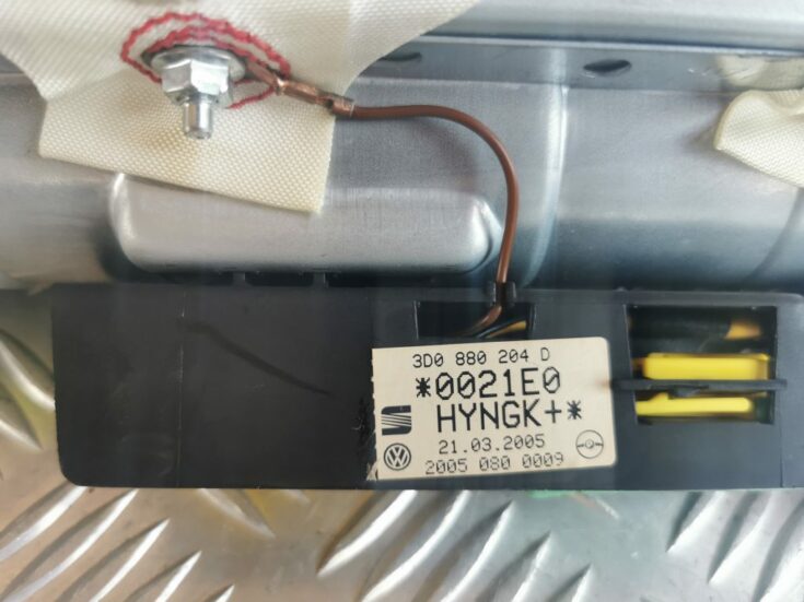 Mērinstrumentu paneļa drošības spilvens priekš VW PHAETON 2005