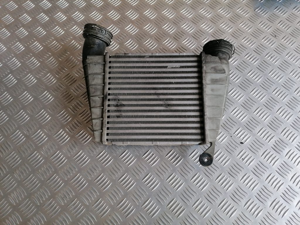 Interkūleris priekš VW PHAETON 2005 1 Interkūleris priekš VW PHAETON 2005