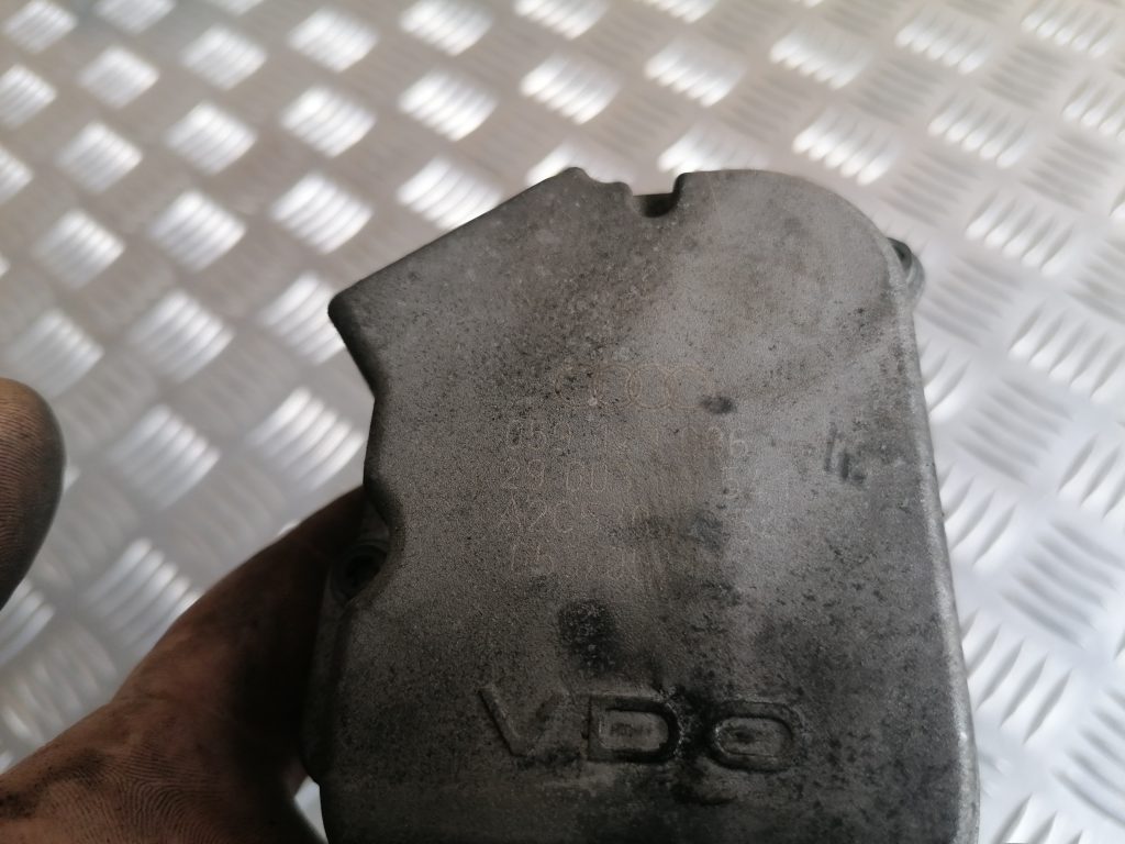 Ieplūdes kolektora garuma mērīšanas mehānisms priekš VW PHAETON 2005 4 Ieplūdes kolektora garuma mērīšanas mehānisms priekš VW PHAETON 2005