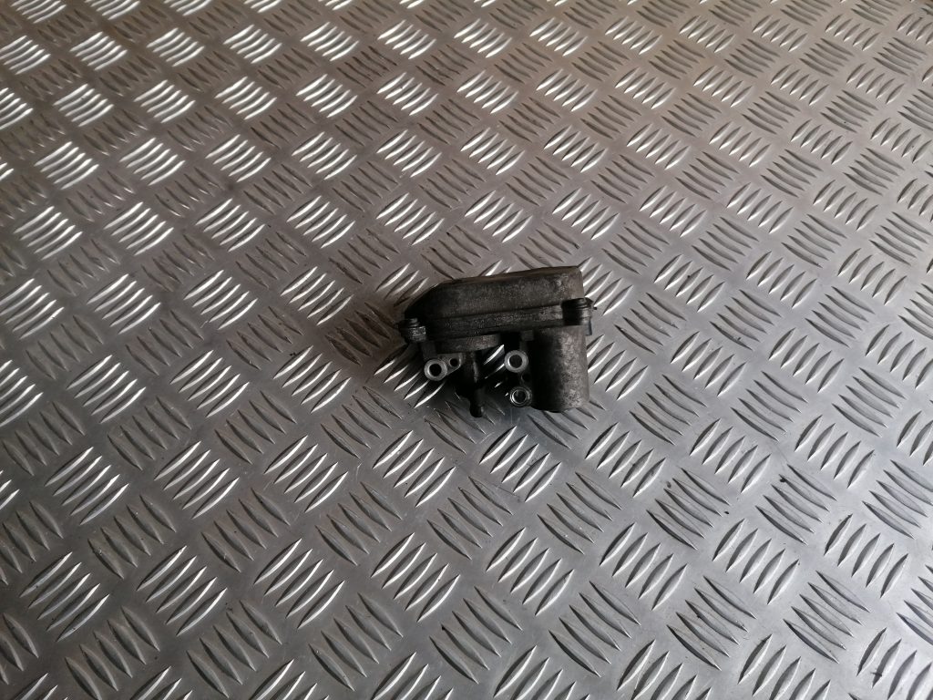 Ieplūdes kolektora garuma mērīšanas mehānisms priekš VW PHAETON 2005 2 Ieplūdes kolektora garuma mērīšanas mehānisms priekš VW PHAETON 2005