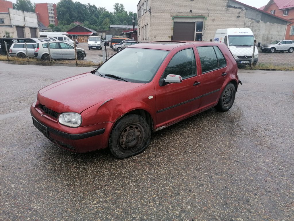 VW GOLF IV 1999 371