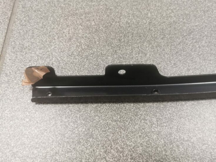 Aizmugurēja bufera kronšteins priekš MERCEDES W221 2218850116
