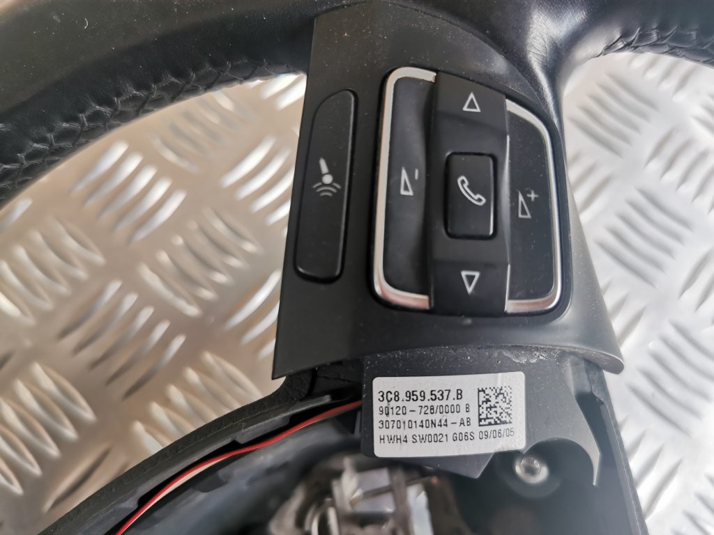 Stūre priekš VW PASSAT CC 2009 3 Stūre priekš VW PASSAT CC 2009