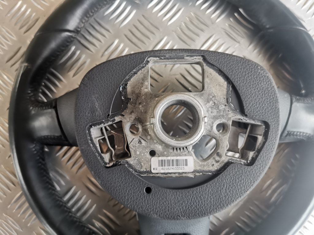 Stūre priekš VW PASSAT CC 2009 6 Stūre priekš VW PASSAT CC 2009