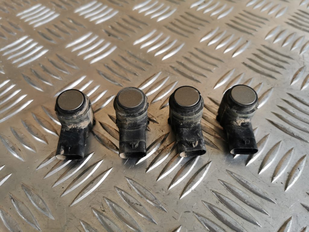 Parkošanās devējs priekš VW PASSAT CC 2009 2 Parkošanās devējs priekš VW PASSAT CC 2009