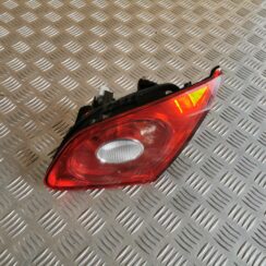 Bagāžnieka vāka labais lukturis priekš VW PASSAT CC 2009