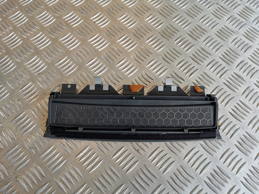 Stop signāls priekš AUDI A6 1998 2 Stop signāls priekš AUDI A6 1998