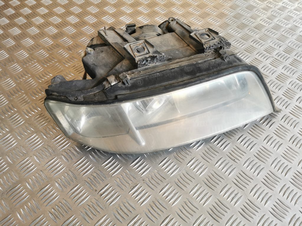 Priekšējais labais lukturis priekš AUDI A6 1998 1 Priekšējais labais lukturis priekš AUDI A6 1998