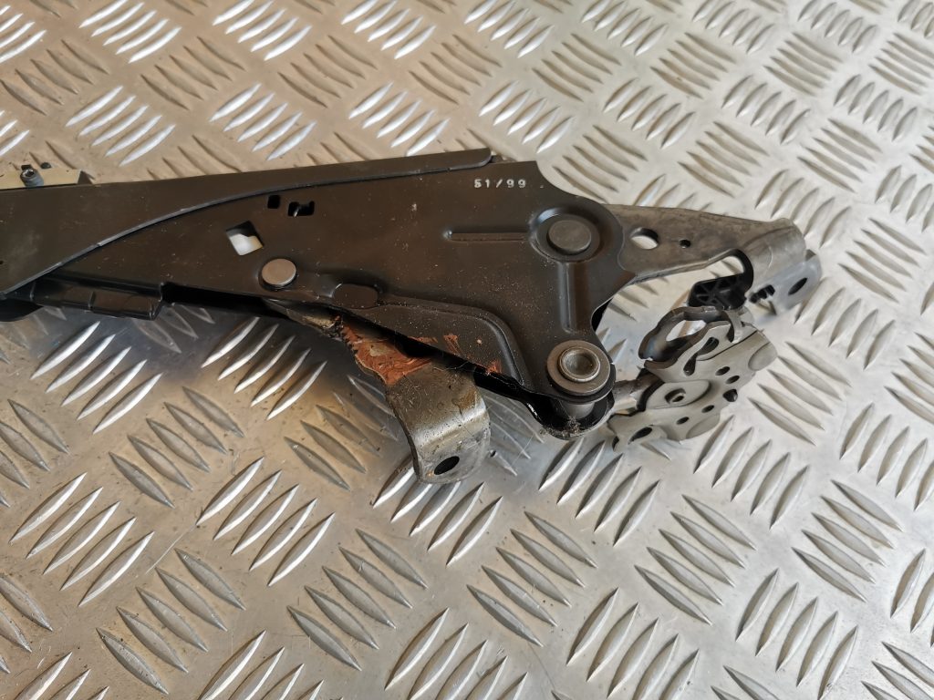 Stāvbremzes svira priekš AUDI A6 1998 3 Stāvbremzes svira priekš AUDI A6 1998