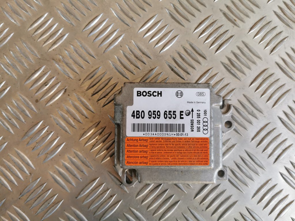 Drošības spilvena vadības bloks priekš AUDI A6 1998 4 Drošības spilvena vadības bloks priekš AUDI A6 1998