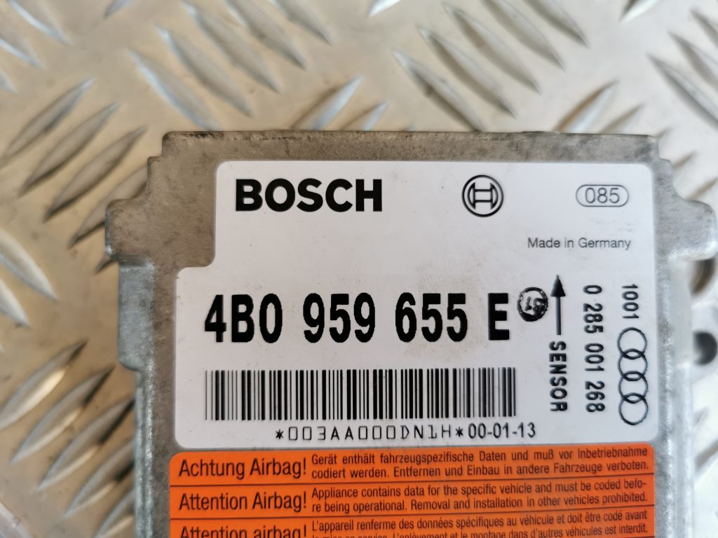 Drošības spilvena vadības bloks priekš AUDI A6 1998 5 Drošības spilvena vadības bloks priekš AUDI A6 1998