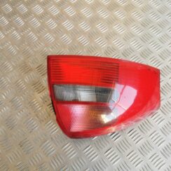 Aizmugurējais kreisais lukturis priekš AUDI A6 1998