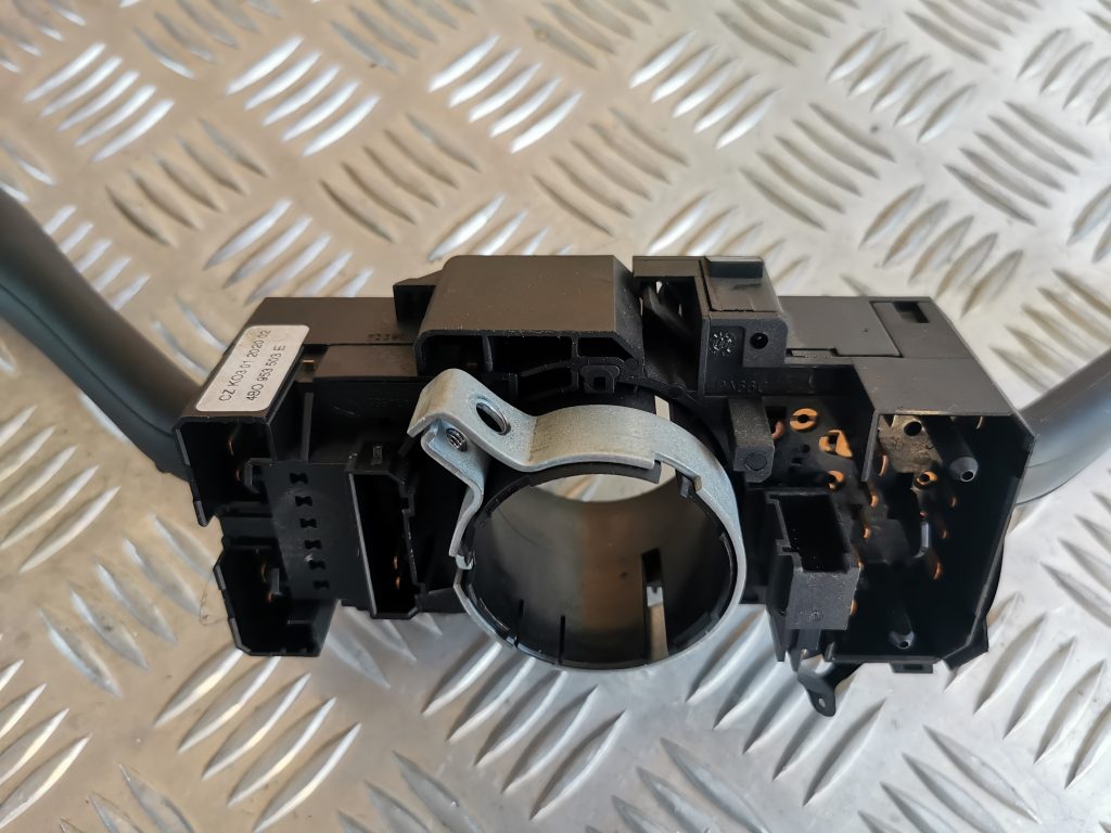 Stūres statnes slēdzis priekš AUDI A6 1998 2 Stūres statnes slēdzis priekš AUDI A6 1998