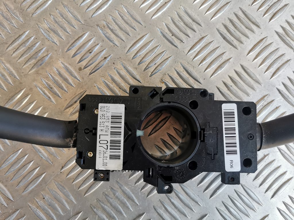 Stūres statnes slēdzis priekš AUDI A6 1998 3 Stūres statnes slēdzis priekš AUDI A6 1998