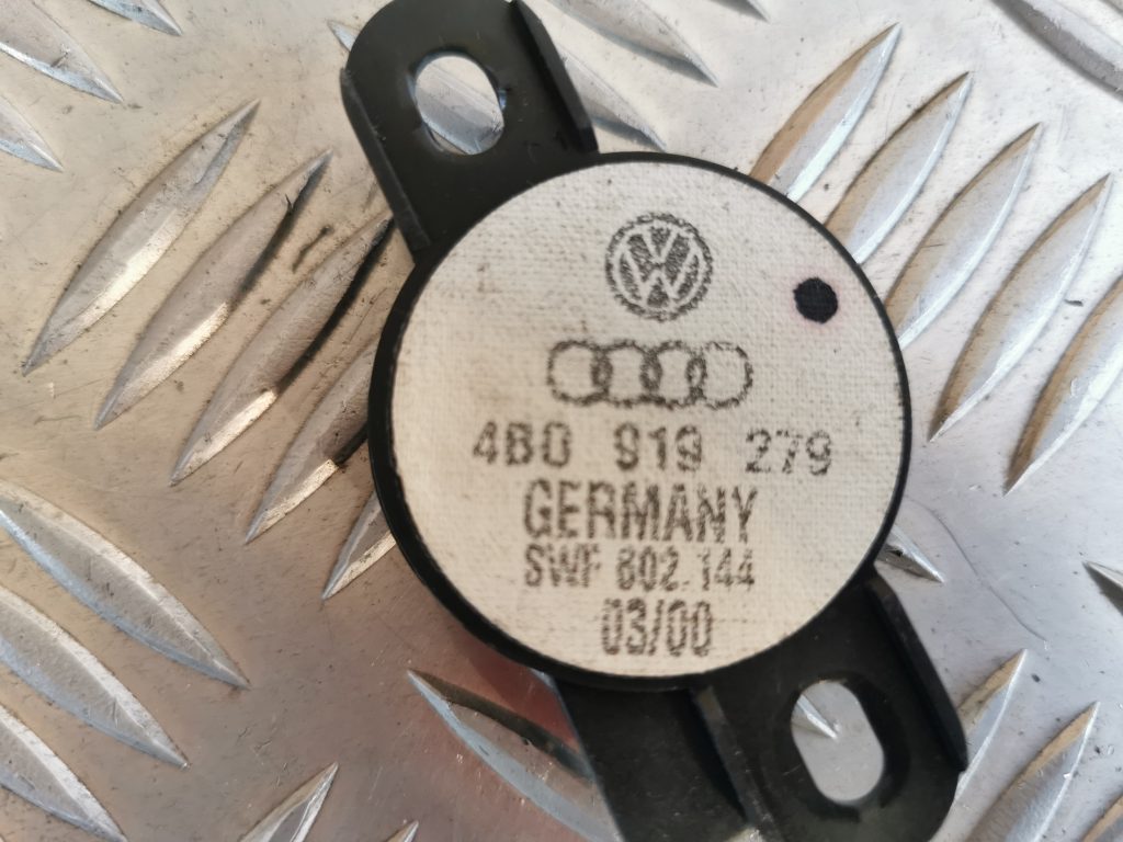 Parkošanās devēju vadības bloks priekš AUDI A6 1998 3 Parkošanās devēju vadības bloks priekš AUDI A6 1998