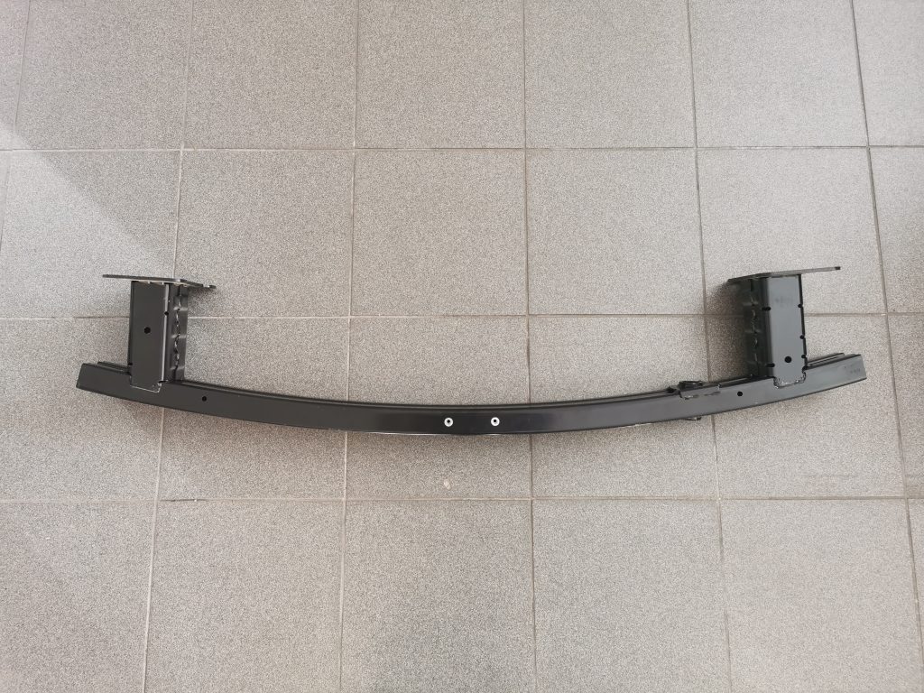 Priekšējā bufera pastiprinātājs priekš Nissan Qashqai 2008-2014 62030BR01A 3 Priekšējā bufera pastiprinātājs priekš Nissan Qashqai 2008-2014 62030BR01A