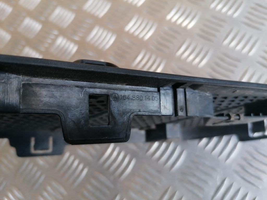 Pārsega reste priekš MERCEDES BENZ ML320 2005 BLACK 6 Pārsega reste priekš MERCEDES BENZ ML320 2005 BLACK