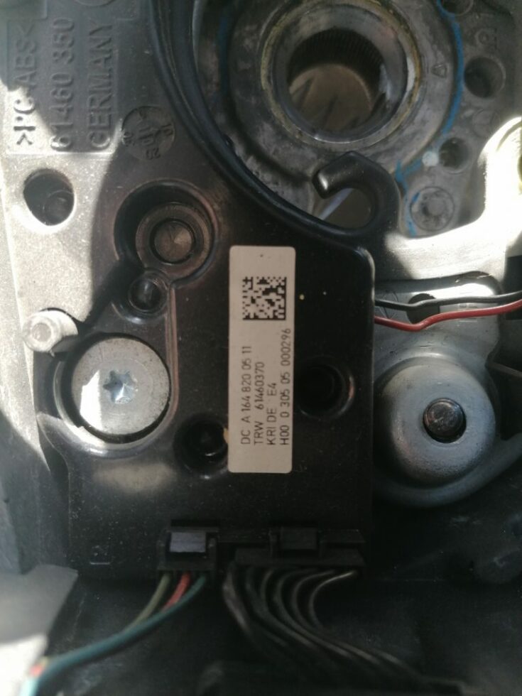 Stūre priekš MERCEDES BENZ ML320 2005 BLACK