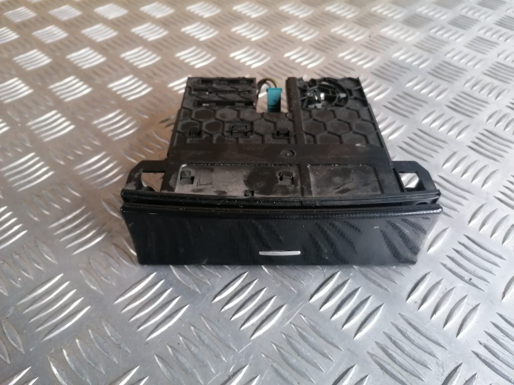 Pelnu trauks priekš MERCEDES BENZ ML320 2005 BLACK 4 Pelnu trauks priekš MERCEDES BENZ ML320 2005 BLACK