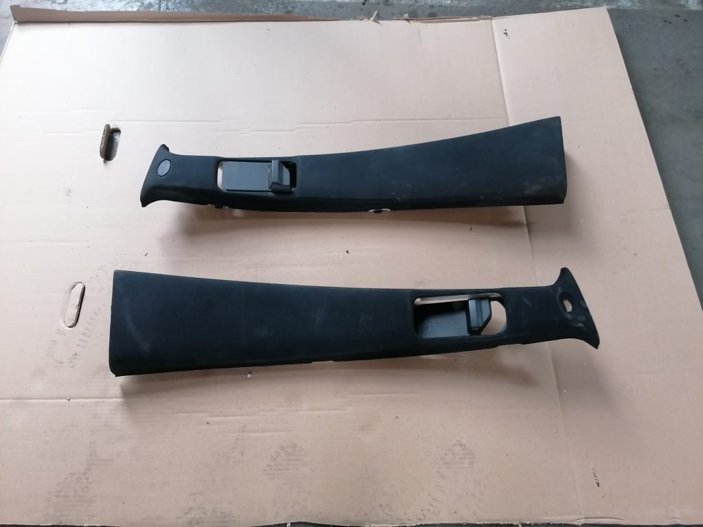 Vidējas salona statnes apdare priekš MERCEDES BENZ ML320 2005 BLACK 1 Vidējas salona statnes apdare priekš MERCEDES BENZ ML320 2005 BLACK