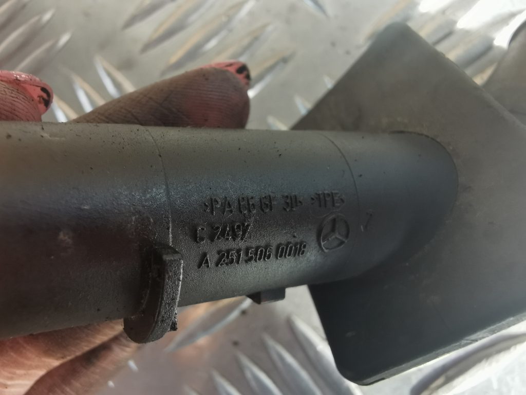 Dzesēšanas caurule priekš MERCEDES BENZ ML320 2005 BLACK 2 Dzesēšanas caurule priekš MERCEDES BENZ ML320 2005 BLACK