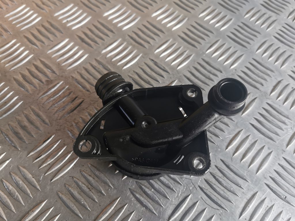 Kartera ventilācijas vārsts priekš MERCEDES BENZ ML320 2005 BLACK 3 Kartera ventilācijas vārsts priekš MERCEDES BENZ ML320 2005 BLACK