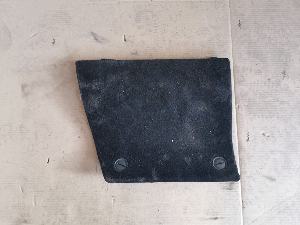 Bagāžnieka nodalījuma sānu apdare priekš MERCEDES BENZ ML320 2005 BLACK 1 Bagāžnieka nodalījuma sānu apdare priekš MERCEDES BENZ ML320 2005 BLACK