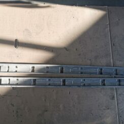 Sliekšņa kronšteins priekš MERCEDES BENZ ML320 2005 BLACK