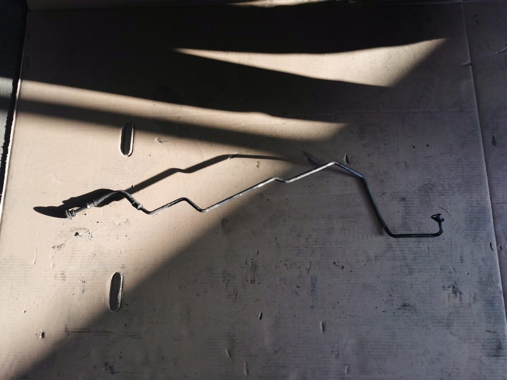 Gaisa kondicioniera galvenā caurule priekš MERCEDES BENZ ML320 2005 BLACK 1 Gaisa kondicioniera galvenā caurule priekš MERCEDES BENZ ML320 2005 BLACK