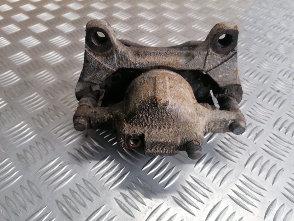 Priekšējais labais suports priekš DODGE JOURNEY 2008 2 Priekšējais labais suports priekš DODGE JOURNEY 2008