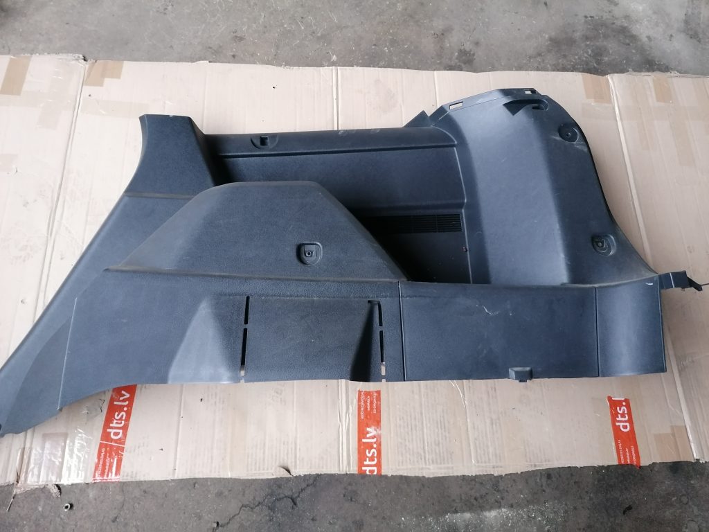 Bagāžnieka nodalījuma sānu apdare priekš DODGE JOURNEY 2008 1 Bagāžnieka nodalījuma sānu apdare priekš DODGE JOURNEY 2008