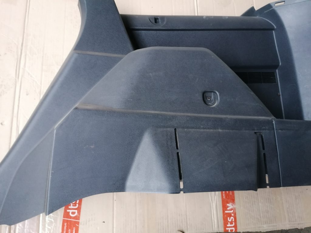 Bagāžnieka nodalījuma sānu apdare priekš DODGE JOURNEY 2008 2 Bagāžnieka nodalījuma sānu apdare priekš DODGE JOURNEY 2008