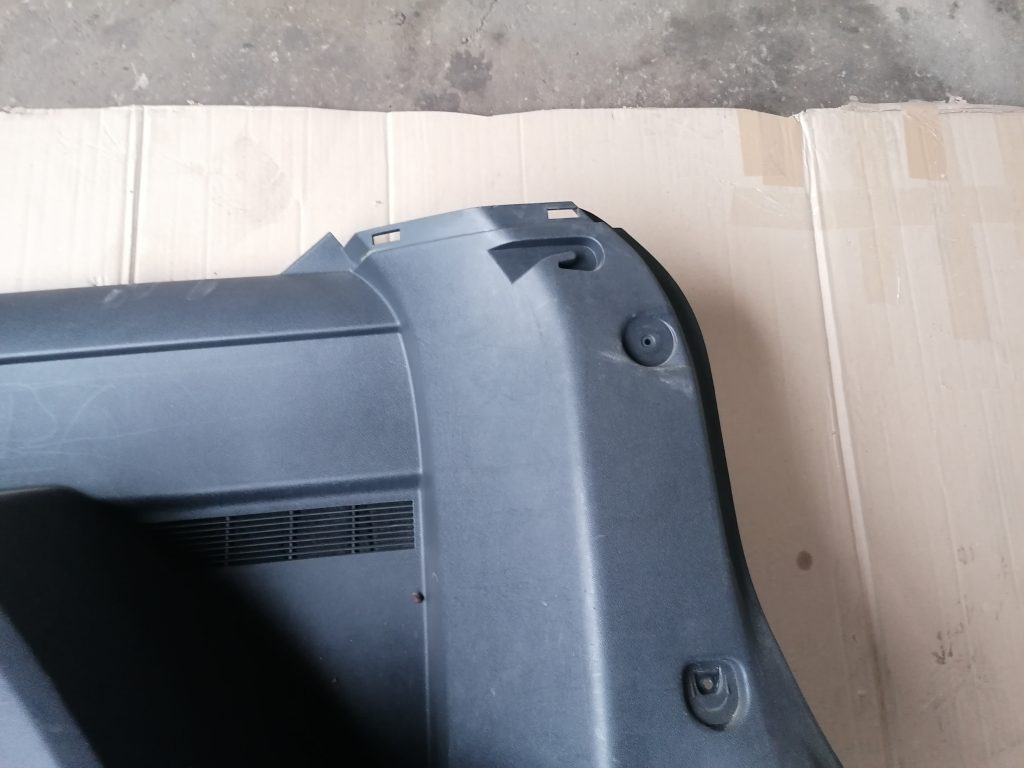 Bagāžnieka nodalījuma sānu apdare priekš DODGE JOURNEY 2008 3 Bagāžnieka nodalījuma sānu apdare priekš DODGE JOURNEY 2008