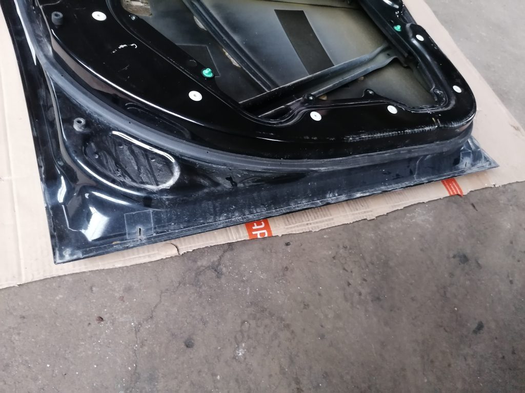 Priekšējās kreisās durvis priekš DODGE JOURNEY 2008 6 Priekšējās kreisās durvis priekš DODGE JOURNEY 2008