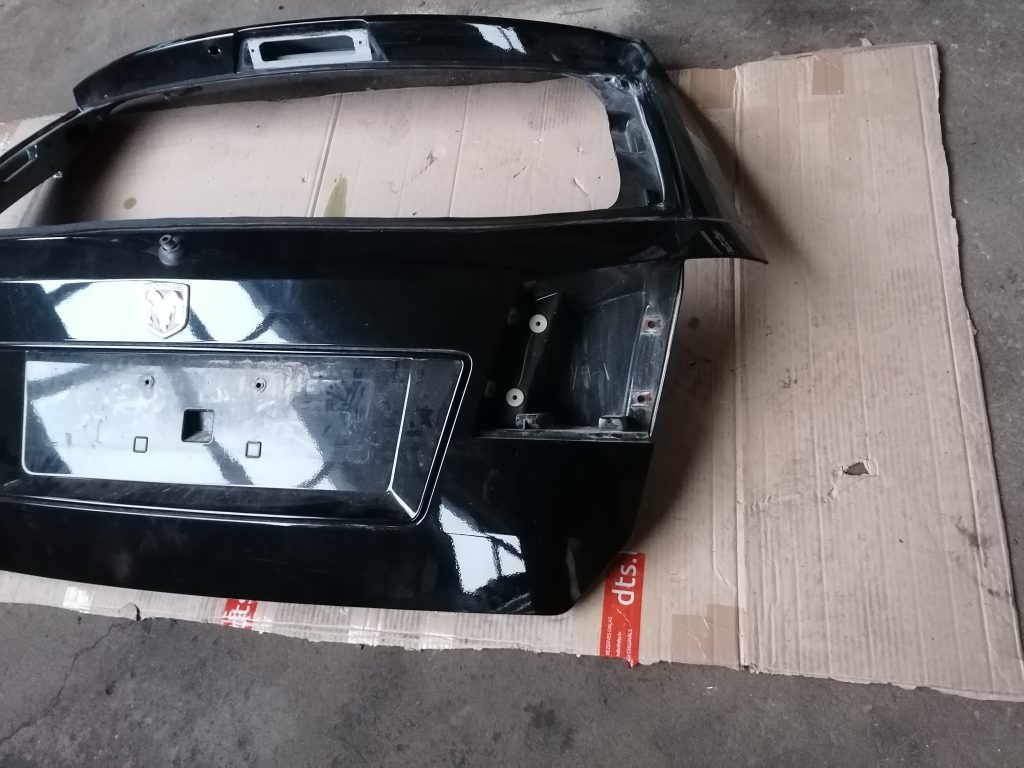 Bagāžnieka vāks priekš DODGE JOURNEY 2008 3 Bagāžnieka vāks priekš DODGE JOURNEY 2008