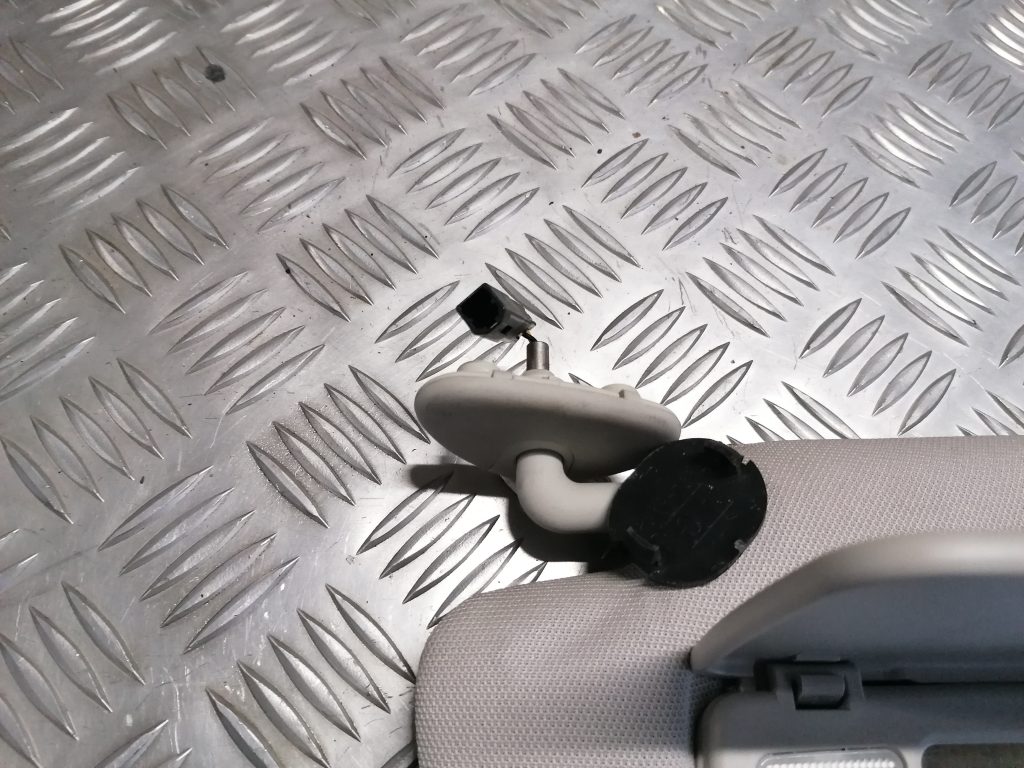 Saules aizsargs priekš SUBARU LEGACY 2011 4 Saules aizsargs priekš SUBARU LEGACY 2011