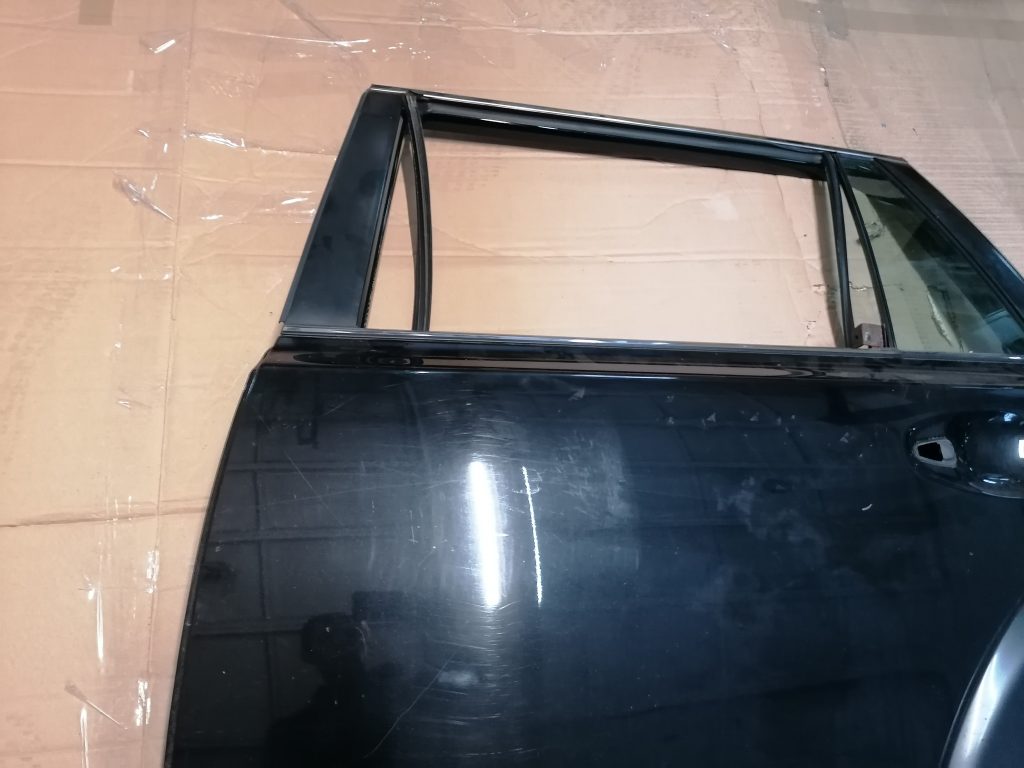 Aizmugurējās kreisās durvis priekš SUBARU LEGACY 2011 3 Aizmugurējās kreisās durvis priekš SUBARU LEGACY 2011