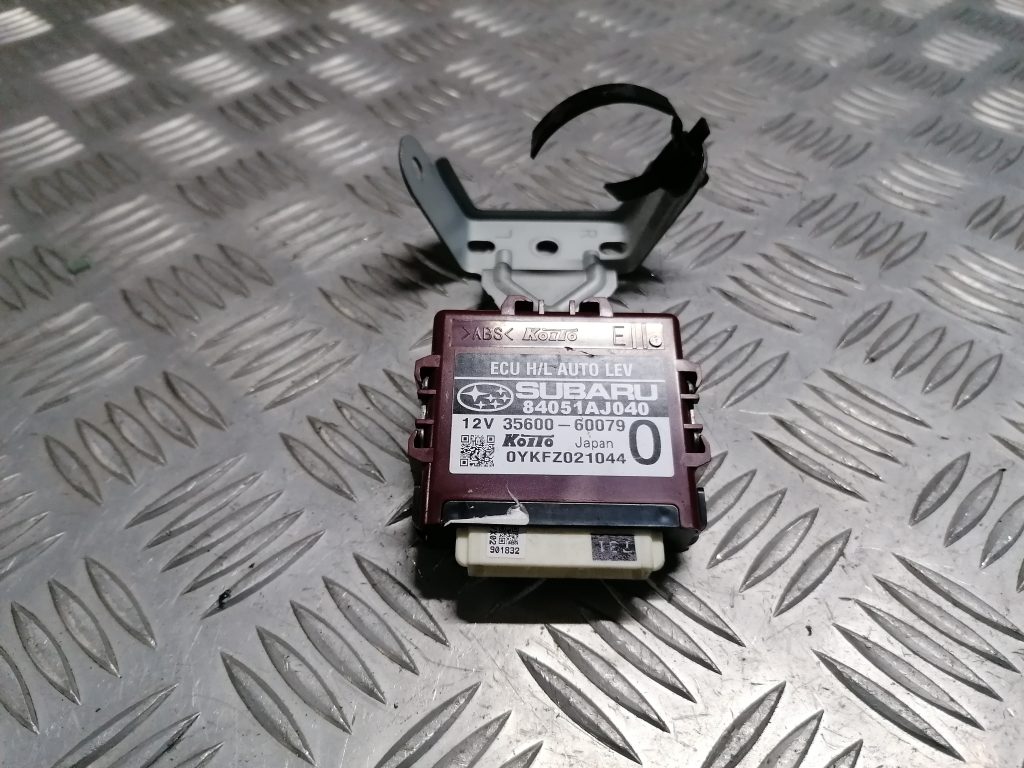 Gaismas vadības bloks priekš SUBARU LEGACY 2011 2 Gaismas vadības bloks priekš SUBARU LEGACY 2011