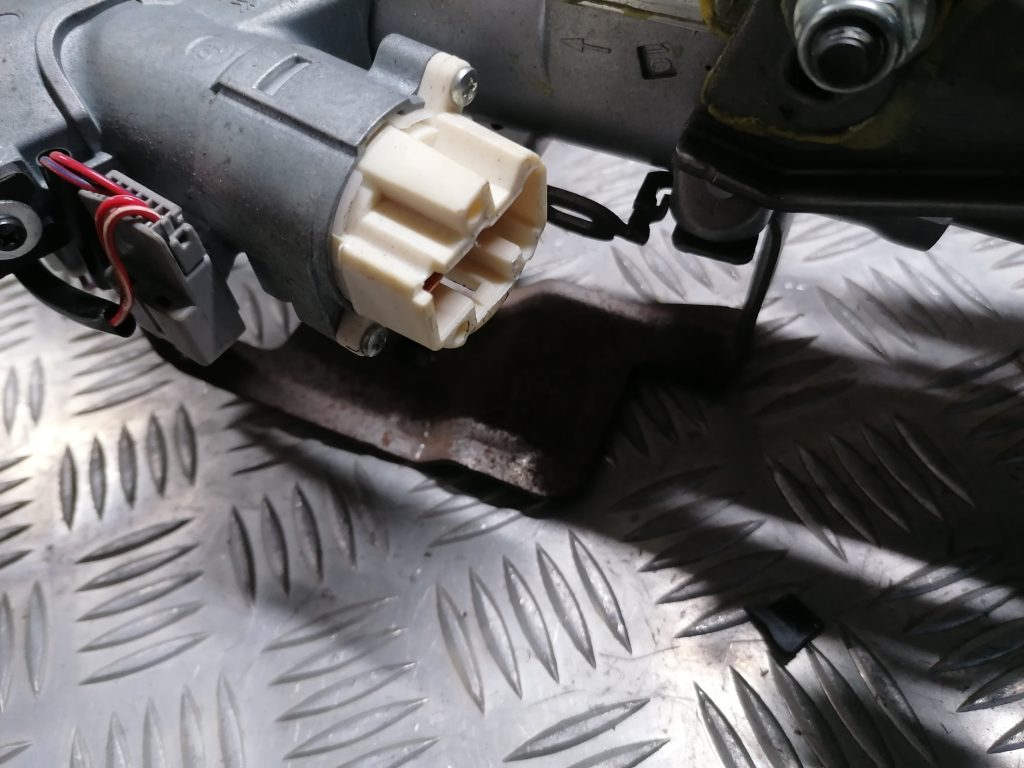 Stūres statne priekš SUBARU LEGACY 2011 2 Stūres statne priekš SUBARU LEGACY 2011