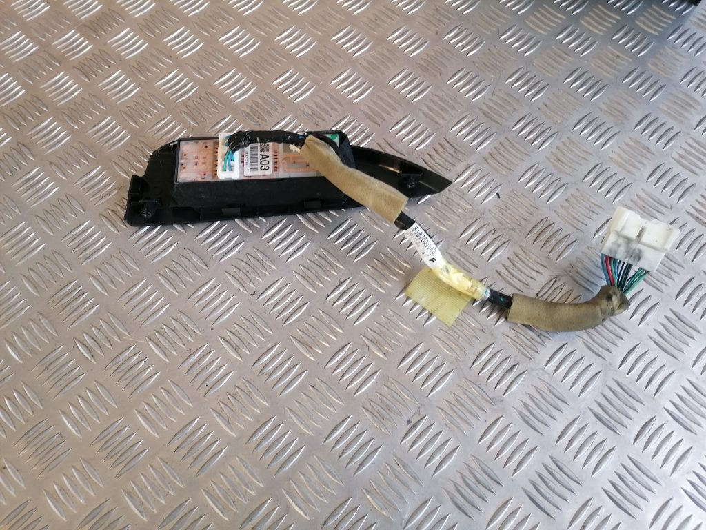 Šofera durvju slēdža pogas priekš SUBARU LEGACY 2011 3 Šofera durvju slēdža pogas priekš SUBARU LEGACY 2011