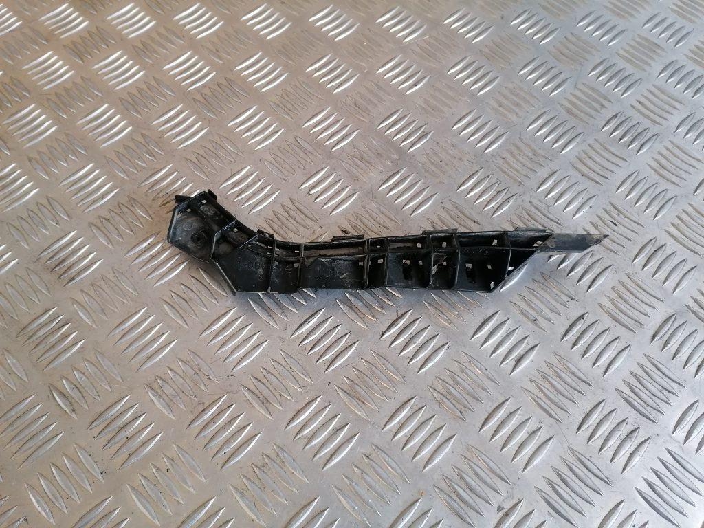 Priekšēja bufera kreisāis kronšteins priekš SUBARU LEGACY 2011 1 Priekšēja bufera kreisāis kronšteins priekš SUBARU LEGACY 2011