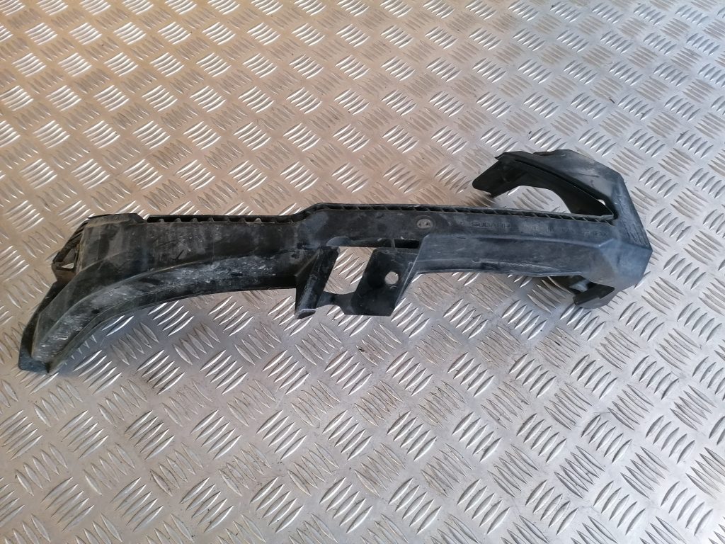 Priekšēja bufera labais kronšteins priekš SUBARU LEGACY 2011 2 Priekšēja bufera labais kronšteins priekš SUBARU LEGACY 2011