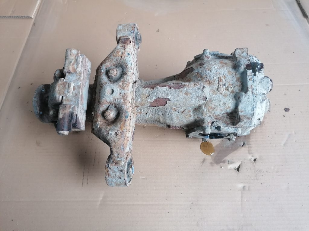 Aizmugurējais reduktors priekš SUBARU LEGACY 2011 2 Aizmugurējais reduktors priekš SUBARU LEGACY 2011