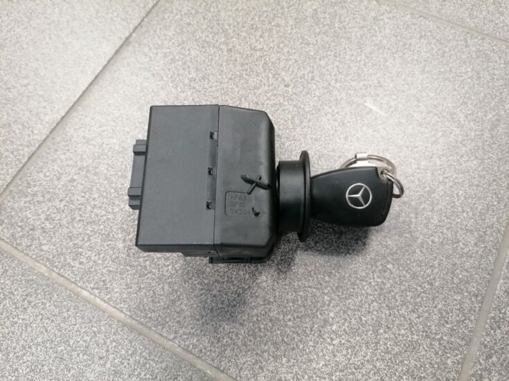 Aizdedzes slēdzene priekš MERCEDES BENZ CLS 320 2005