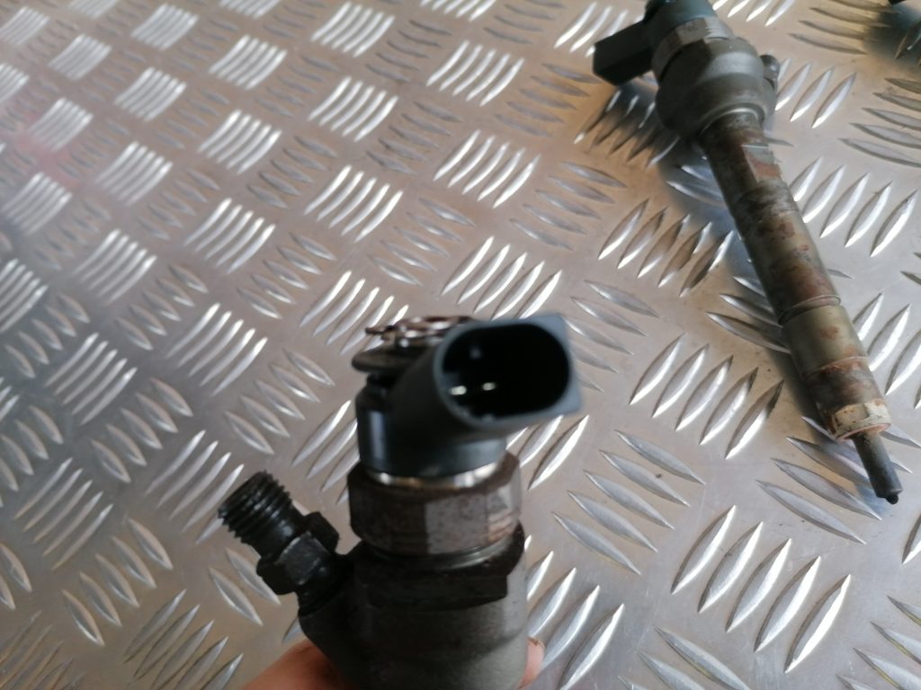 Degvielas smidzinātājs priekš BMW 1 E87 2009 WHITE 7 Degvielas smidzinātājs priekš BMW 1 E87 2009 WHITE