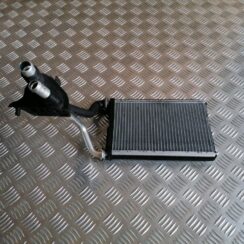 Apsildes sistēmas radiators priekš BMW 1 E87 2009 WHITE